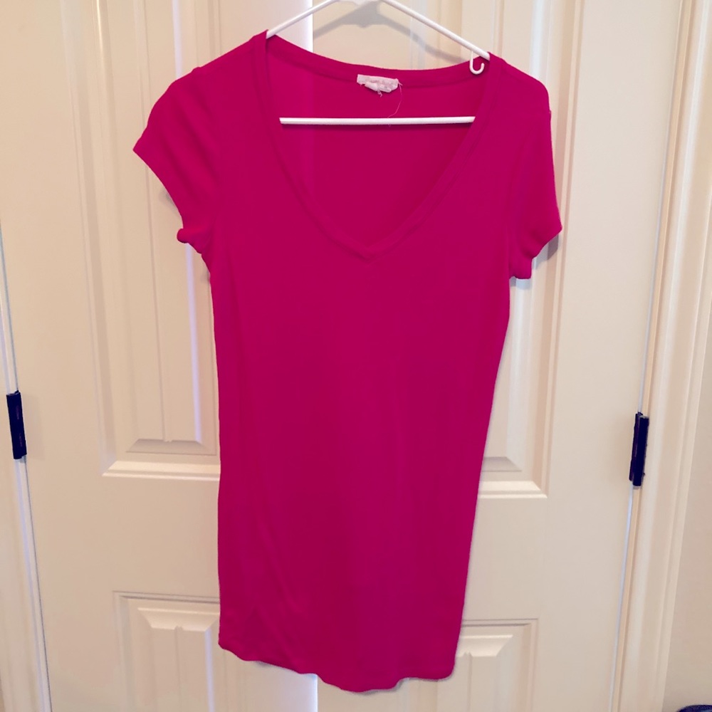 Ingrid & Isabel pink maternity v-neck tee